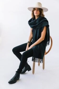 PampaOversizedScarf - Black