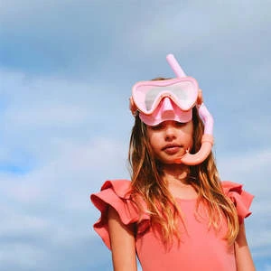 SunnylifeKids Sunnylife Medium Child Dive Set - Strawberry - Image 5